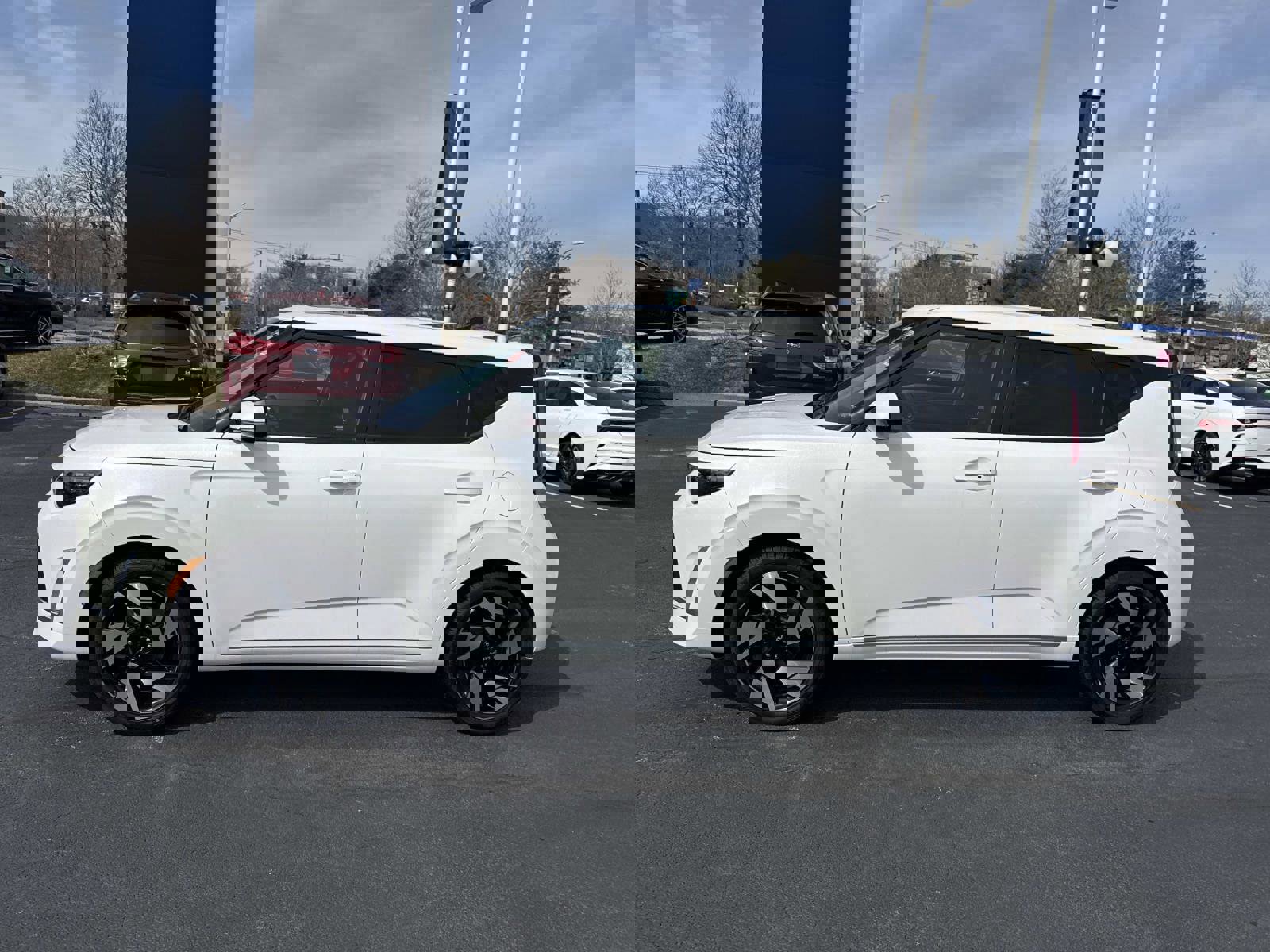 Used 2023 Kia Soul GT-Line image 2