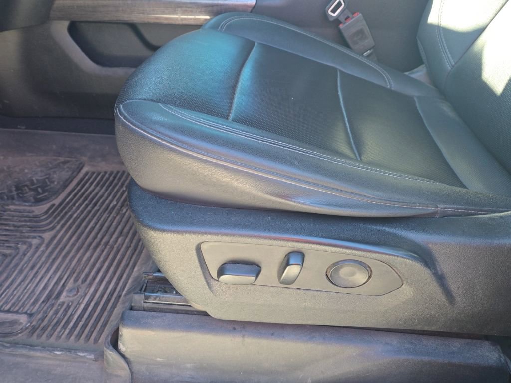 Used 2024 Chevrolet Silverado 3500 LTZ w/ LTZ Convenience Package image 41