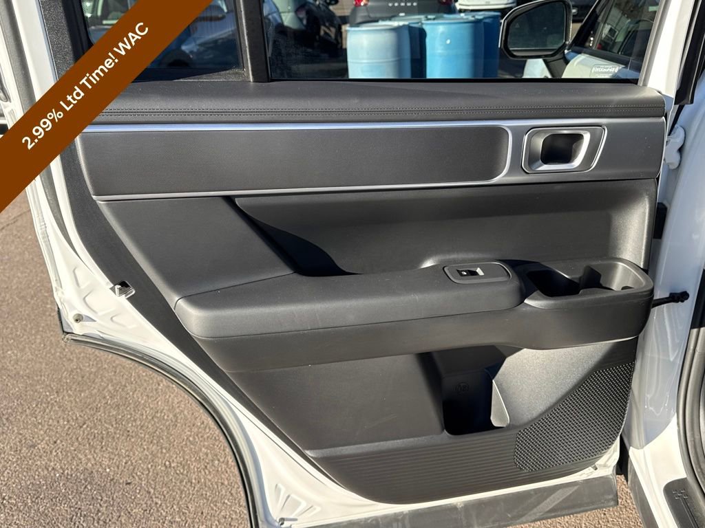 Used 2025 Hyundai Santa Fe SE image 31