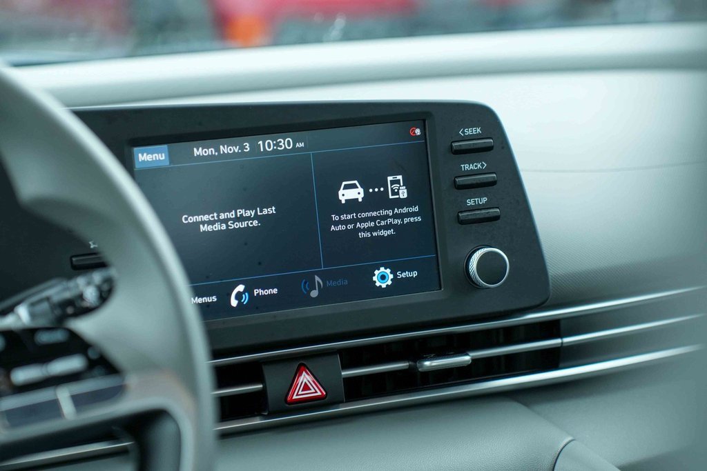 Used 2022 Hyundai Elantra SEL image 21