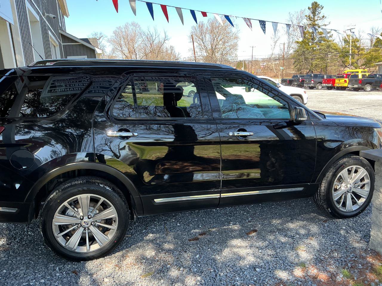 Used 2018 Ford Explorer Limited AWD/4WD image 7