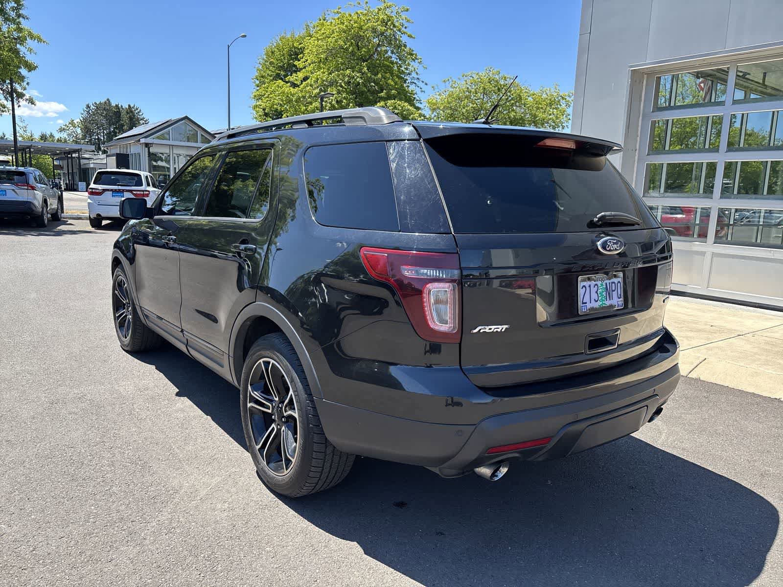 Used 2015 Ford Explorer Sport w/ Equipment Group 401A AWD/4WD image 3