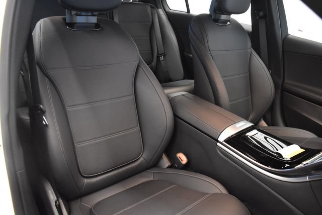 New 2026 Mercedes-Benz C 300 4MATIC Sedan image 6