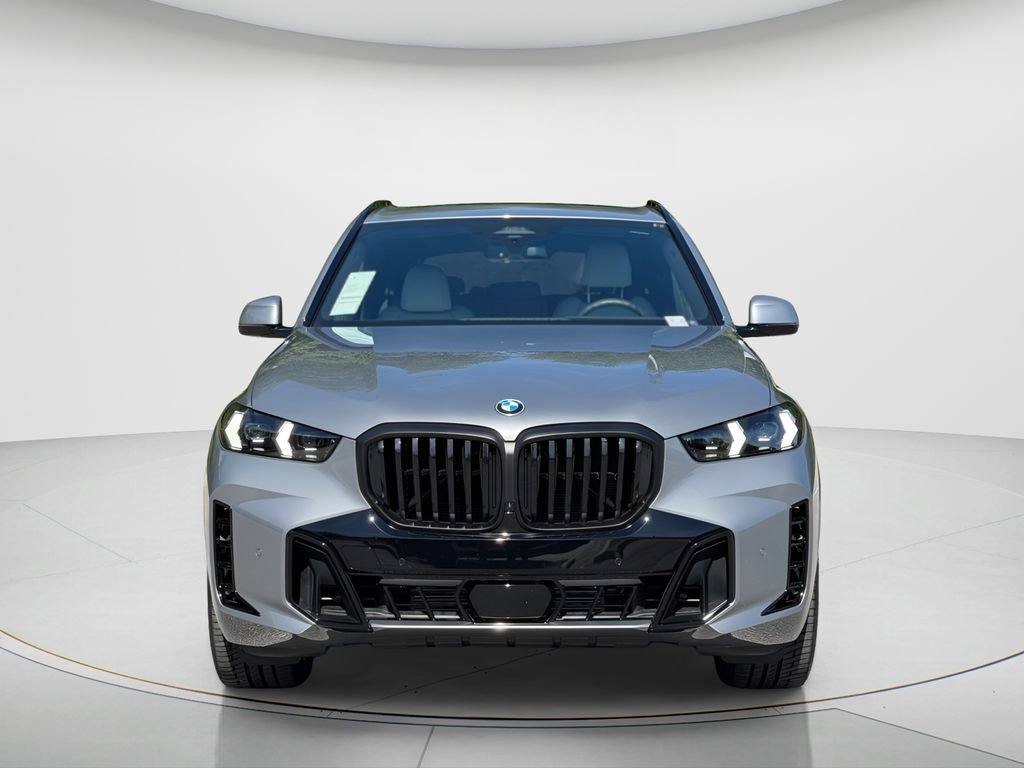 New 2026 BMW X5 sDrive40i w/ M Sport Package RWD image 2