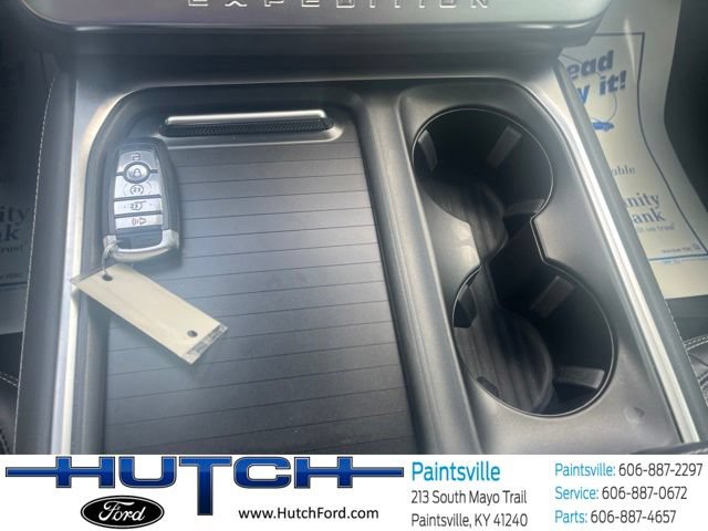 Used 2025 Ford Expedition Platinum AWD/4WD image 34