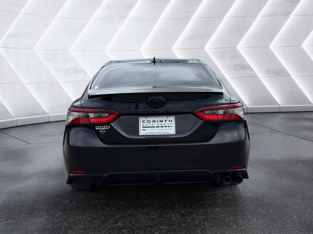 Used 2023 Toyota Camry SE image 6