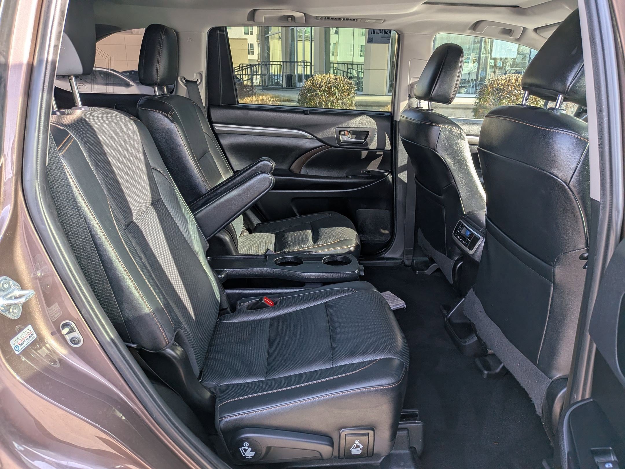 Used 2019 Toyota Highlander Limited image 32