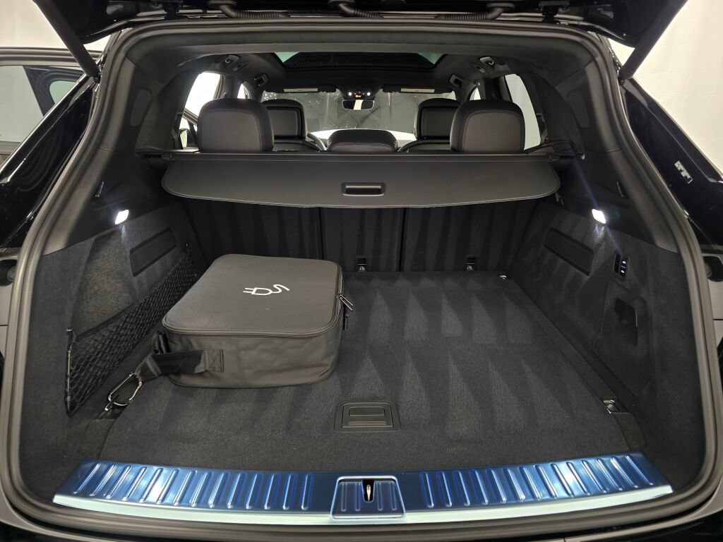 New 2026 Porsche Cayenne Turbo AWD/4WD image 12