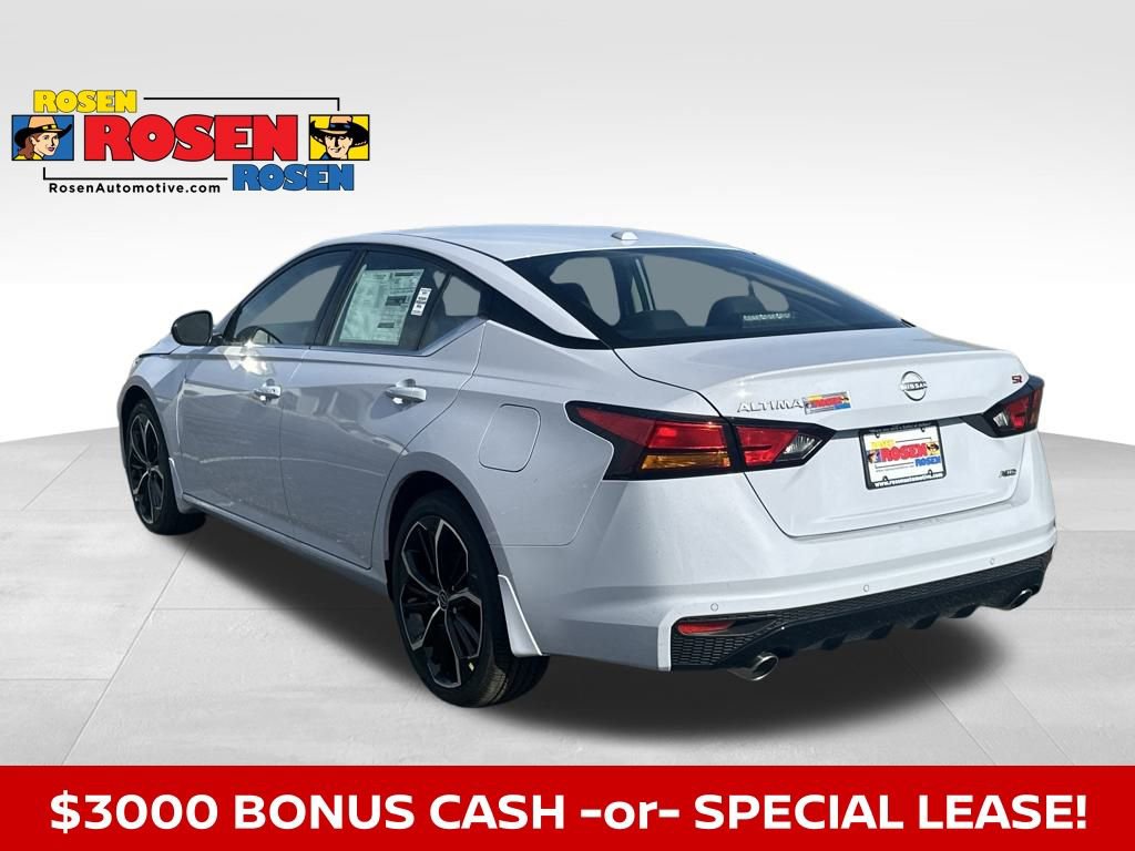 New 2025 Nissan Altima 2.5 SR w/ SR Premium Package image 3