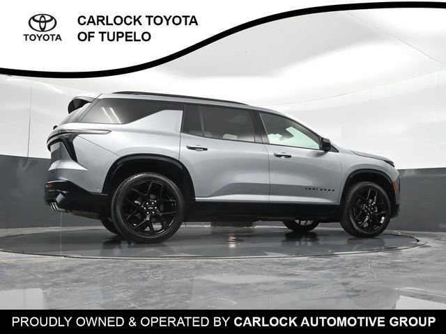 Used 2025 Chevrolet Traverse RS w/ LPO, Cargo Package FWD image 58