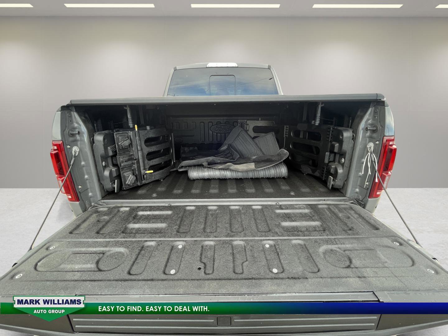 Used 2018 Ford F150 Raptor w/ Equipment Group 802A Luxury image 44