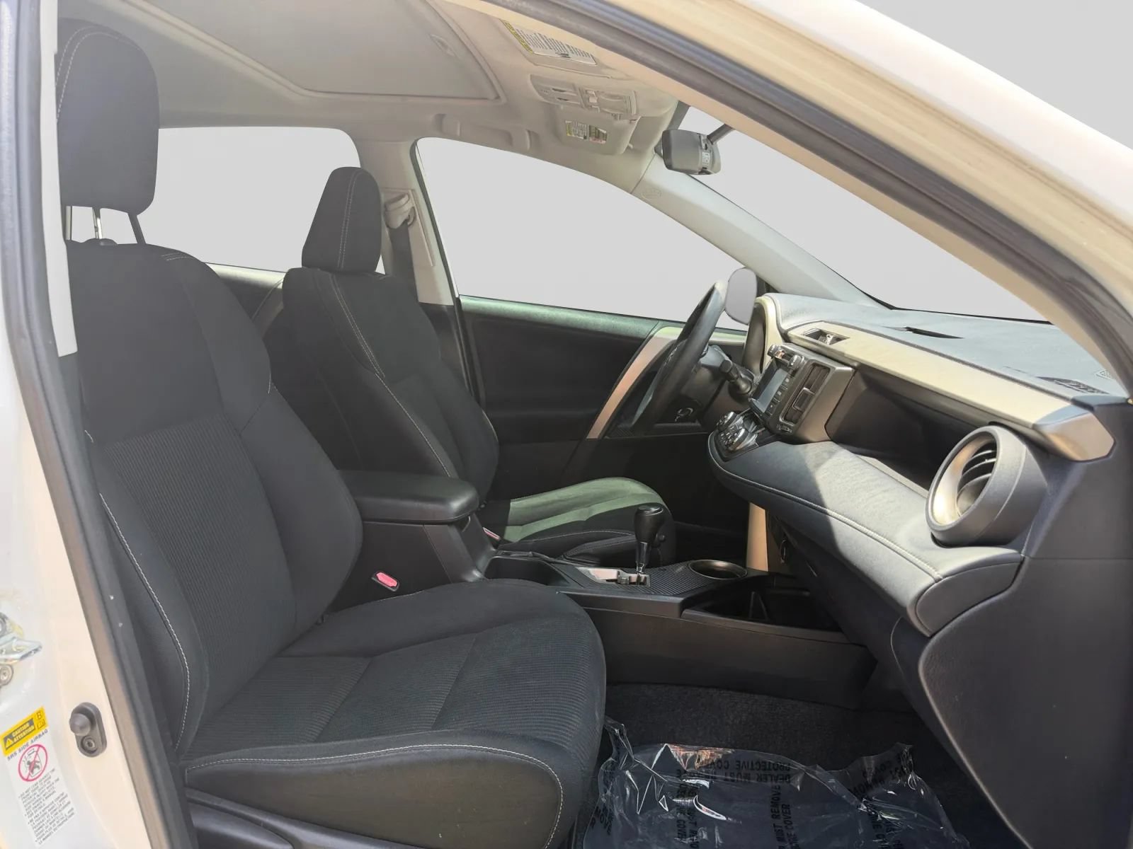 Used 2015 Toyota RAV4 XLE FWD image 15