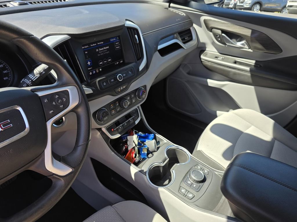 Used 2023 GMC Terrain SLE w/ Driver Convenience Package image 21