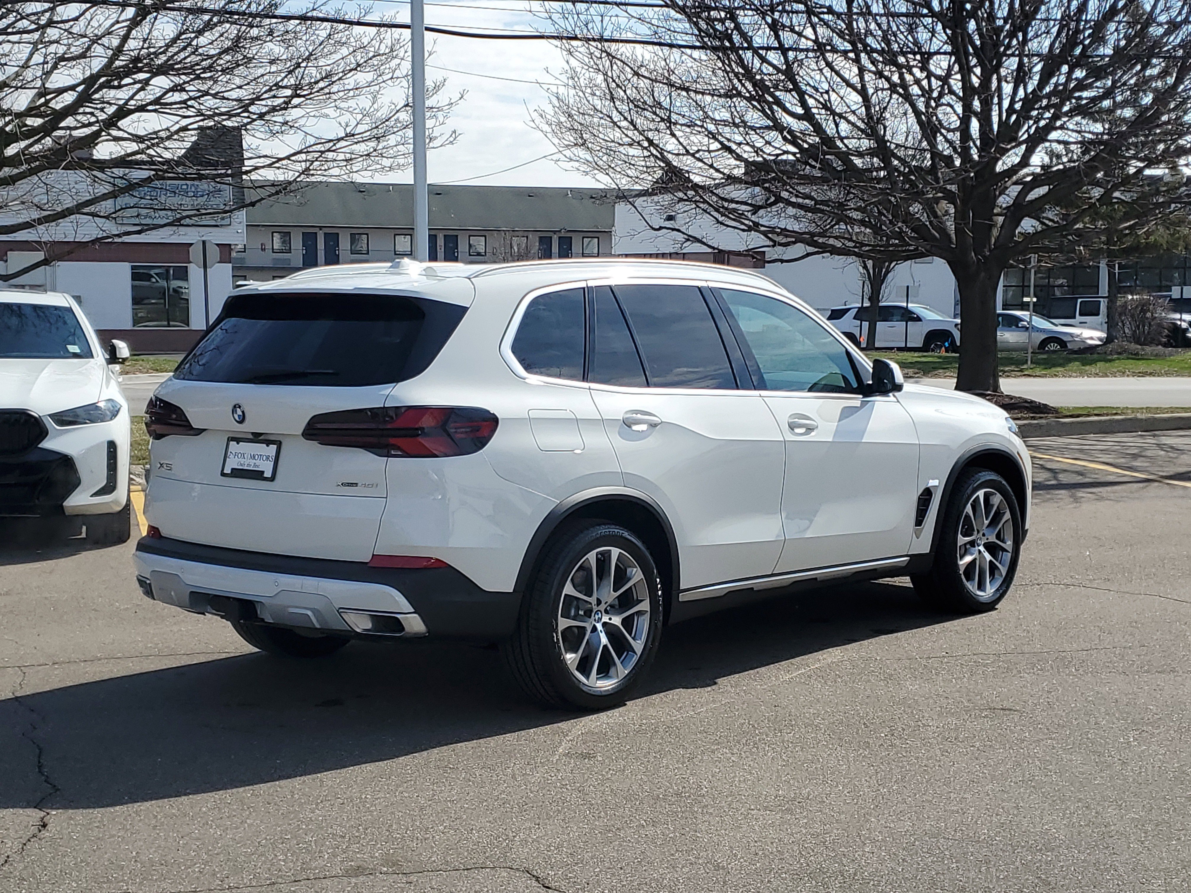 New 2026 BMW X5 xDrive40i w/ Climate Comfort Package AWD/4WD image 3