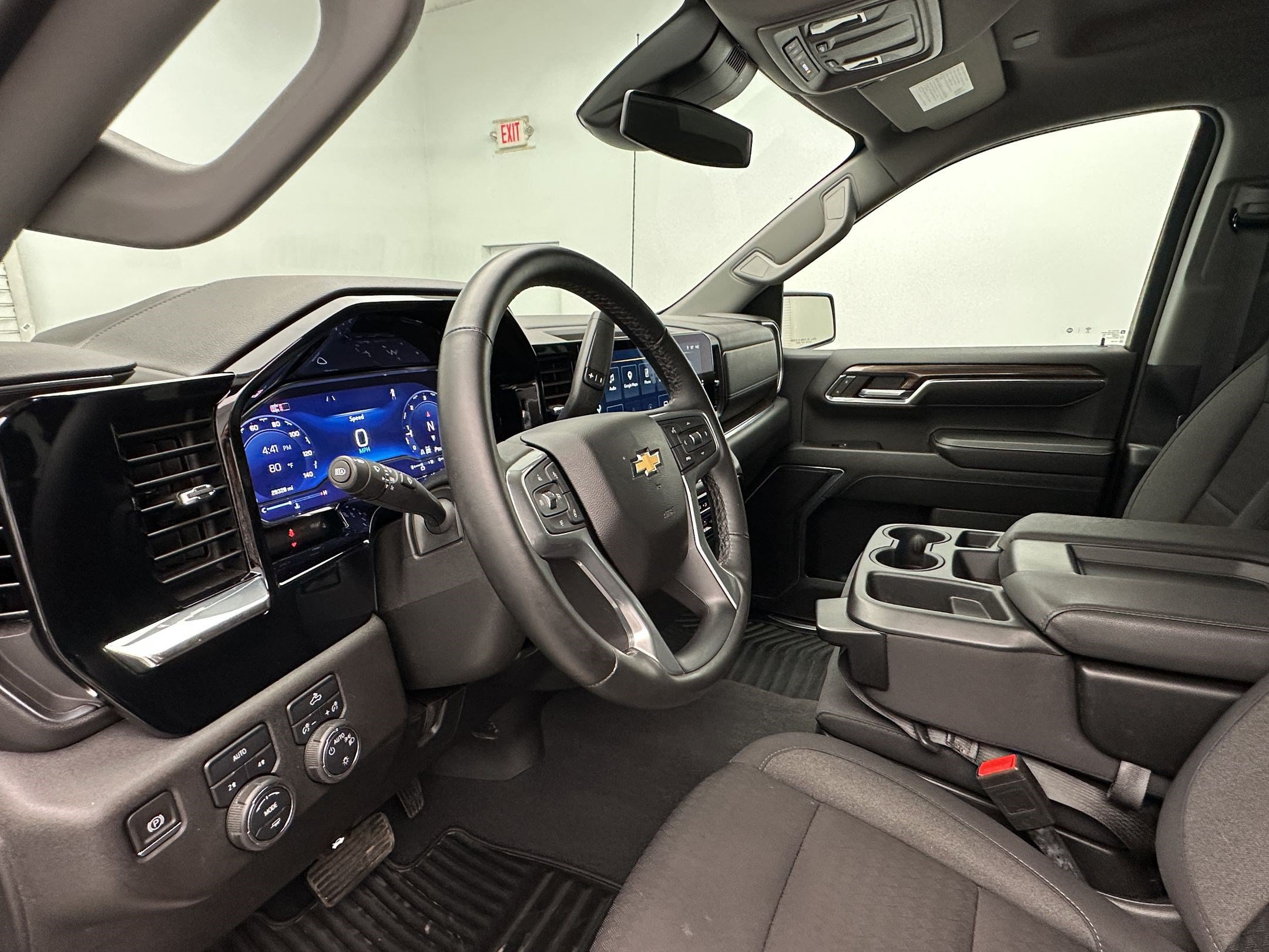 Certified 2024 Chevrolet Silverado 1500 LT AWD/4WD image 26
