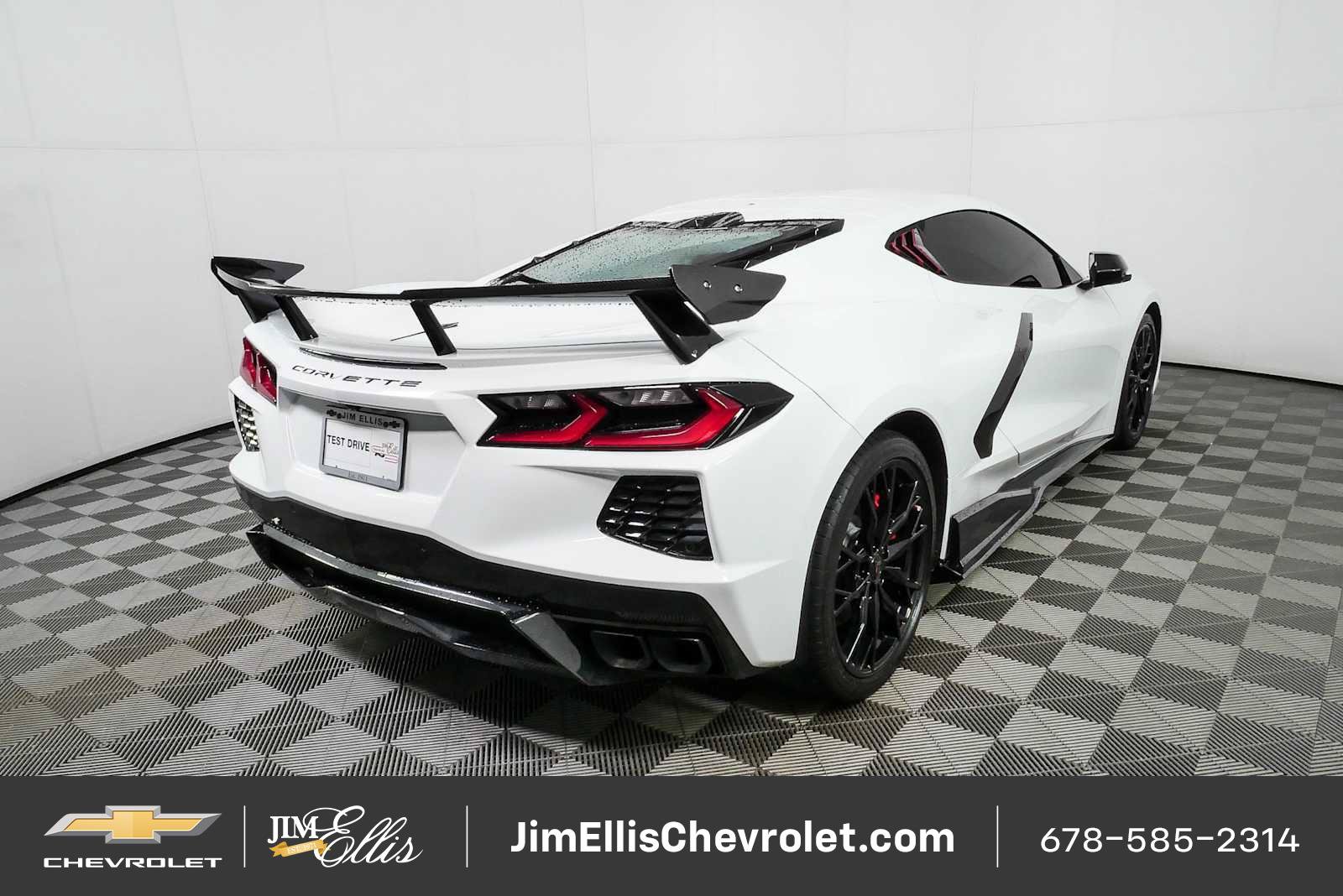 Certified 2024 Chevrolet Corvette Stingray Preferred Cpe w/ Stealth Interior Trim Package RWD image 3