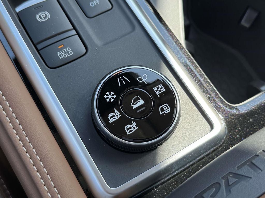 New 2026 Nissan Pathfinder Platinum AWD/4WD image 15