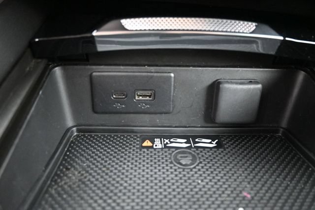 Used 2024 Buick Envision Preferred AWD/4WD image 23
