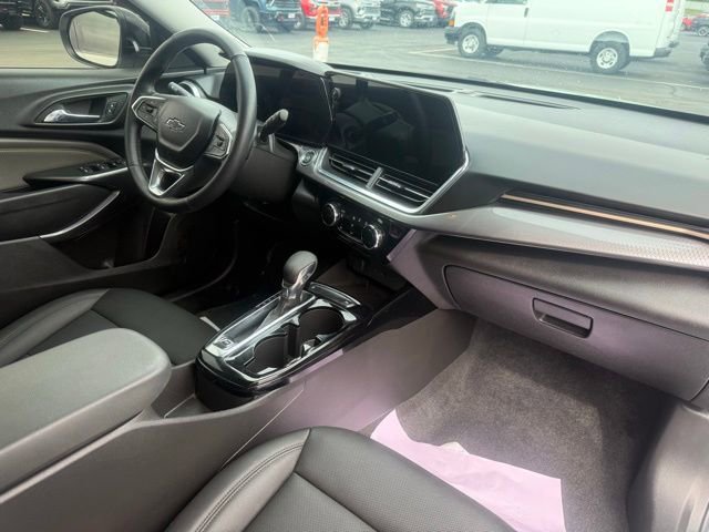 Used 2025 Chevrolet Trax ACTIV w/ Sunroof Package image 6