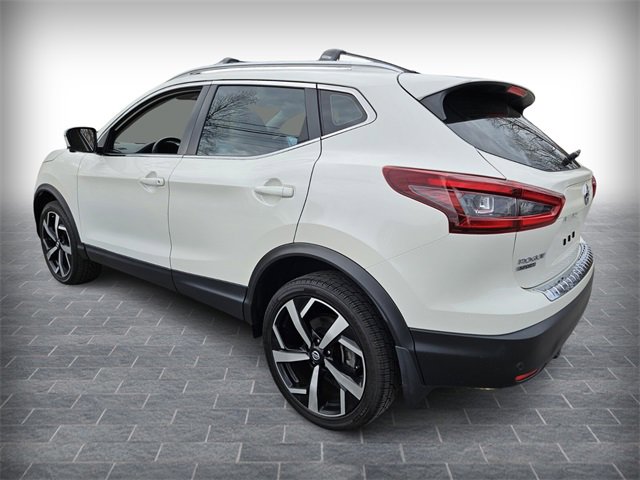 Used 2022 Nissan Rogue Sport SL image 5