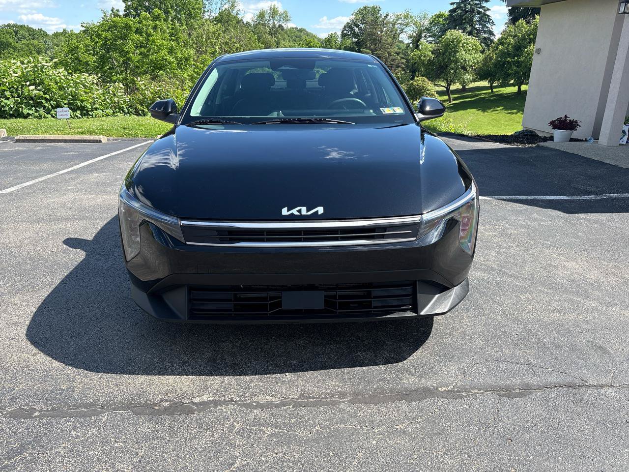 Used 2025 Kia K4 FWD image 2