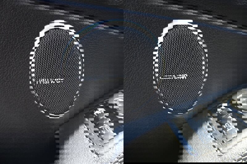 Used 2015 Mercedes-Benz SLK 250 image 25