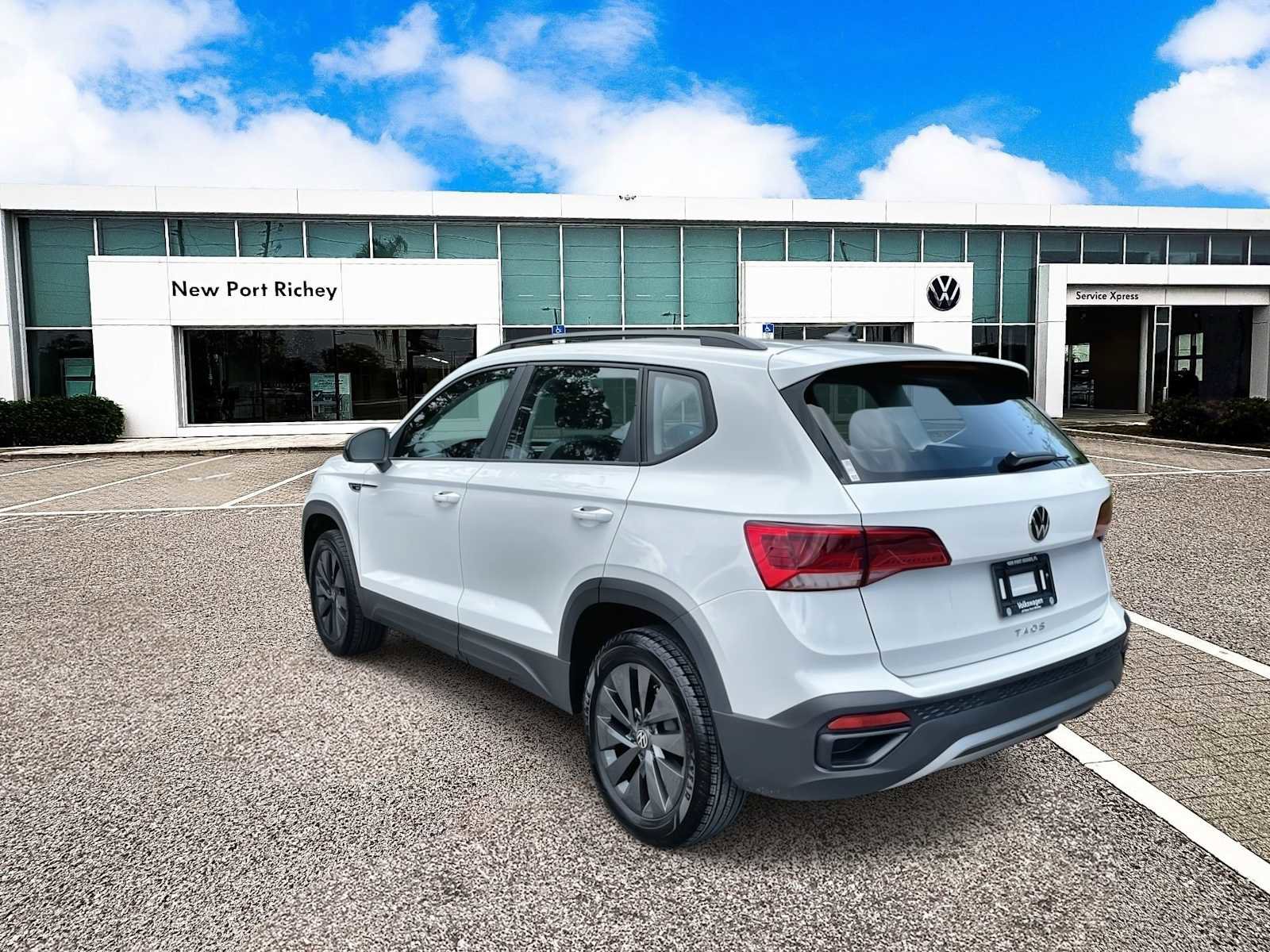 Certified 2023 Volkswagen Taos S FWD image 4