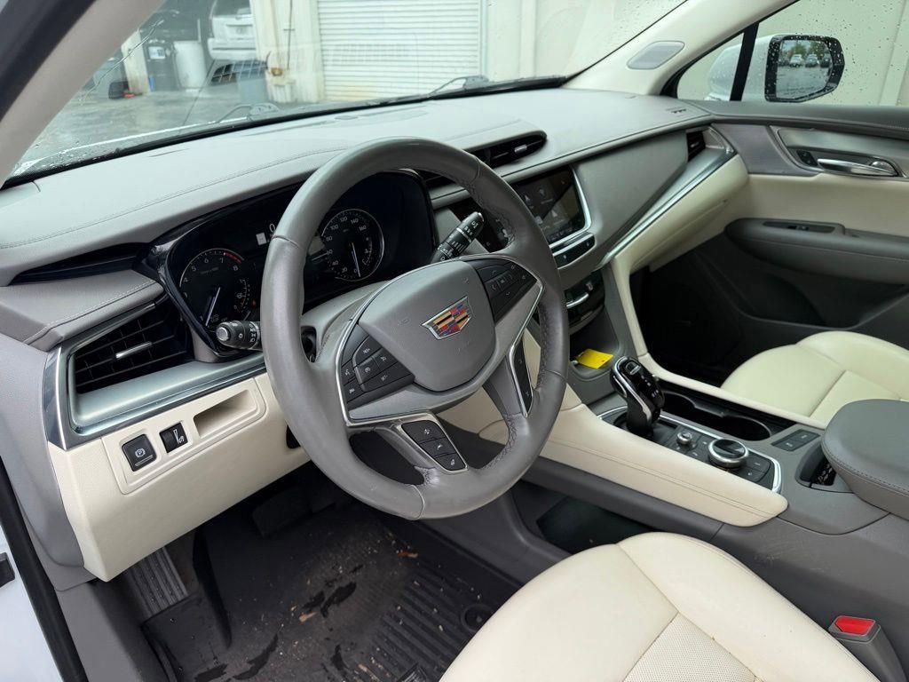 Used 2021 Cadillac XT5 Premium Luxury FWD image 12