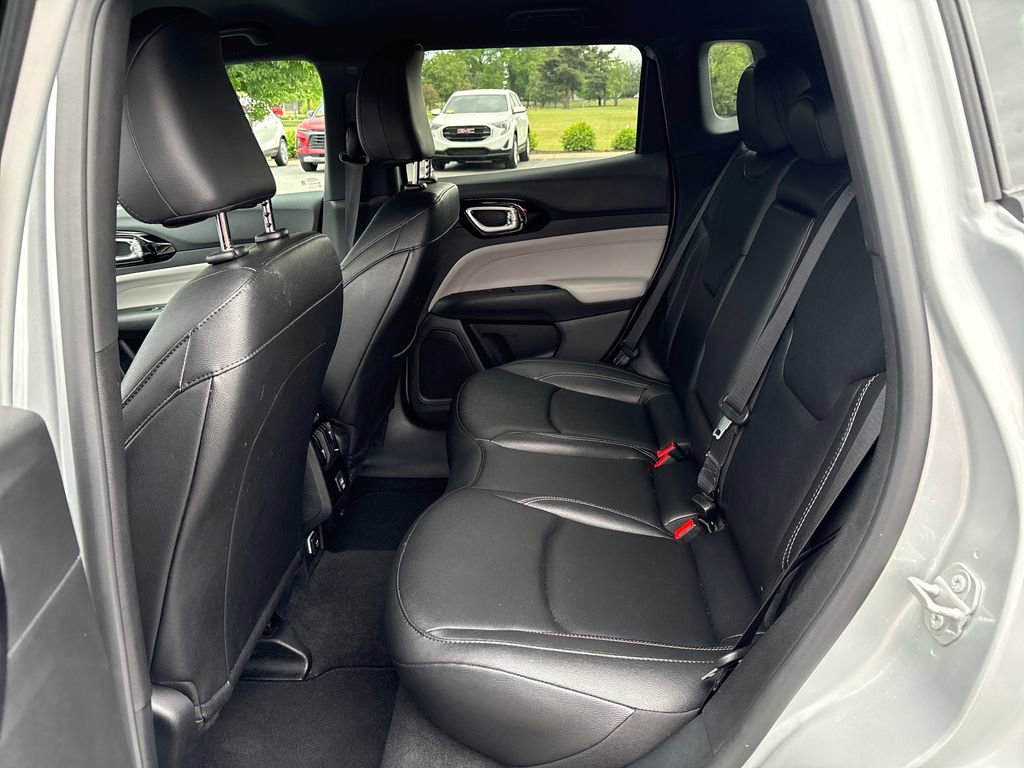 Used 2026 Jeep Compass Limited AWD/4WD image 32