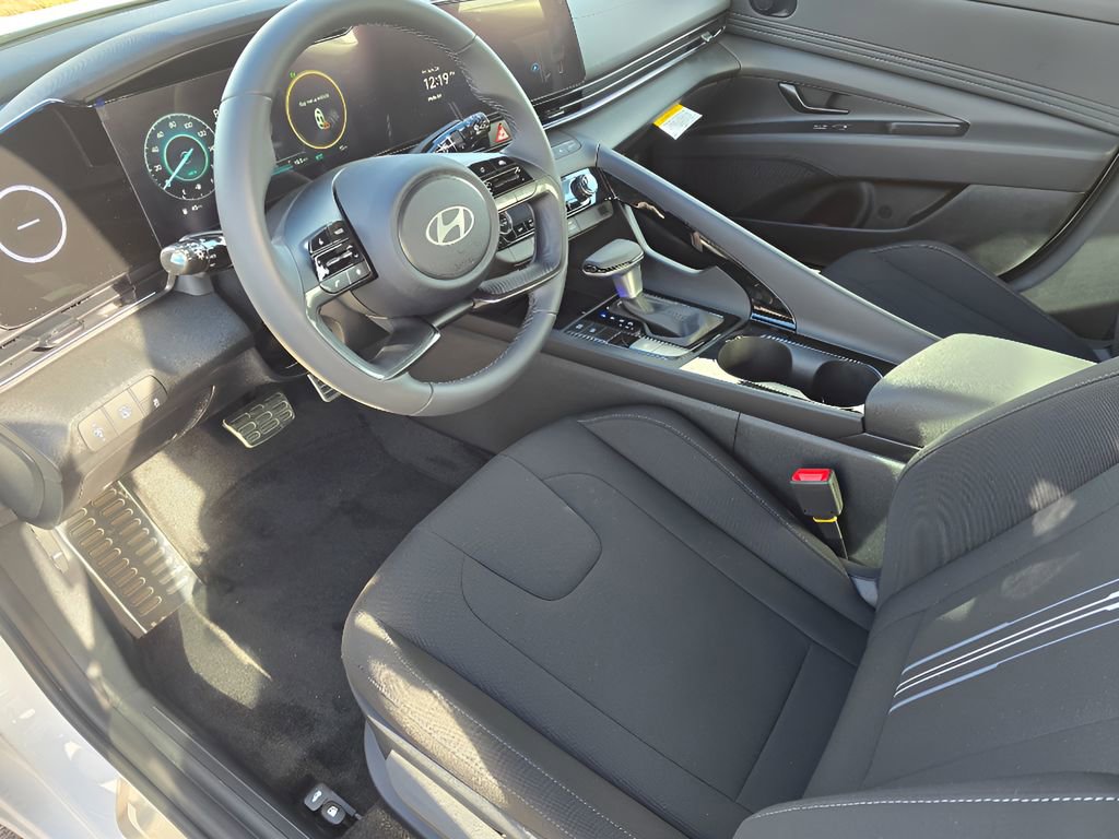 New 2026 Hyundai Elantra Sport image 25