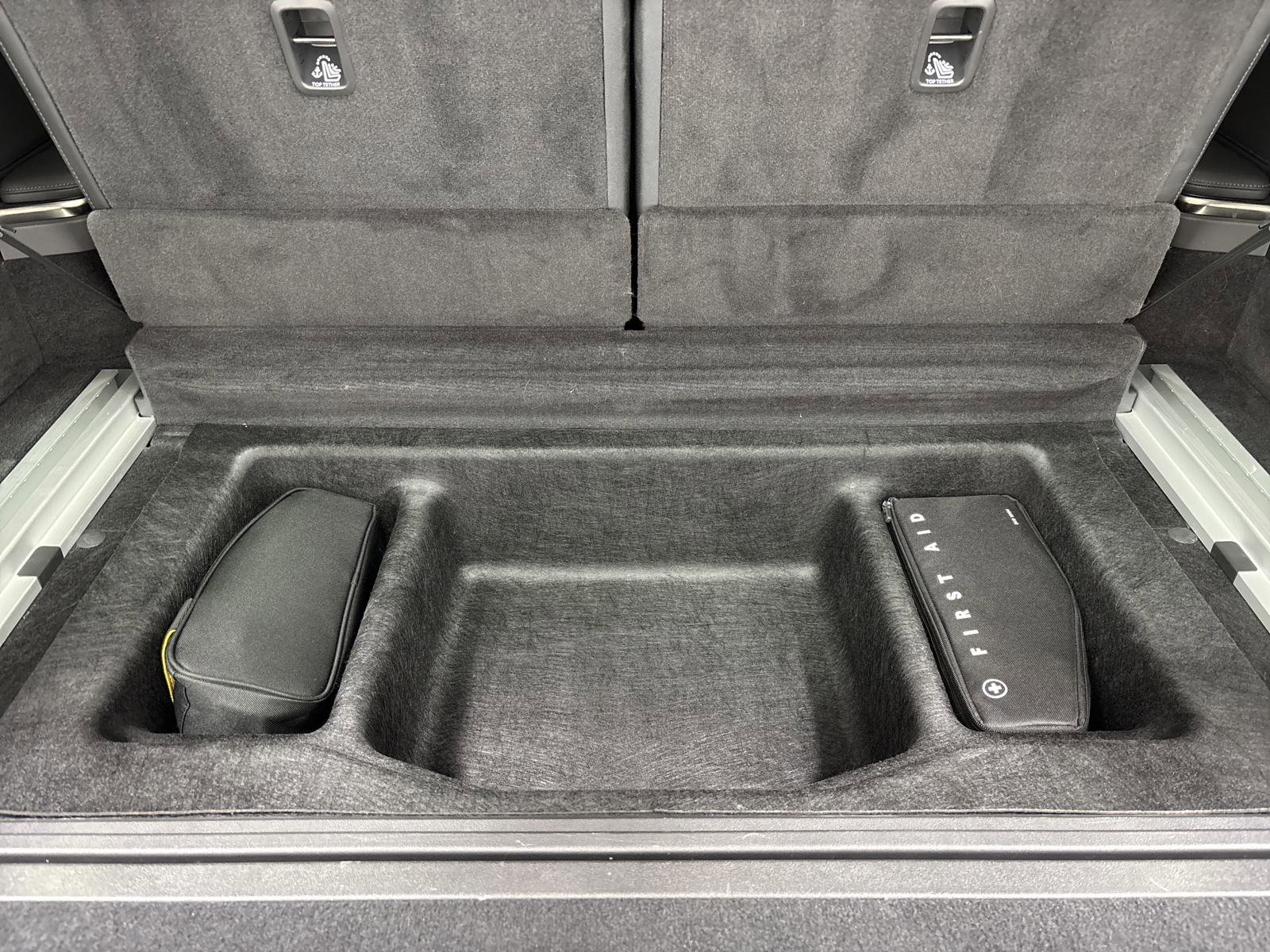 Used 2024 Rivian R1S Adventure image 29