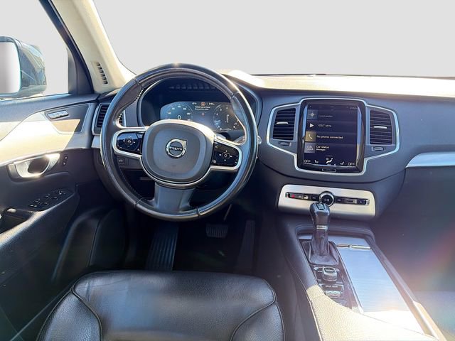 Used 2017 Volvo XC90 T6 Momentum w/ Vision Package image 22