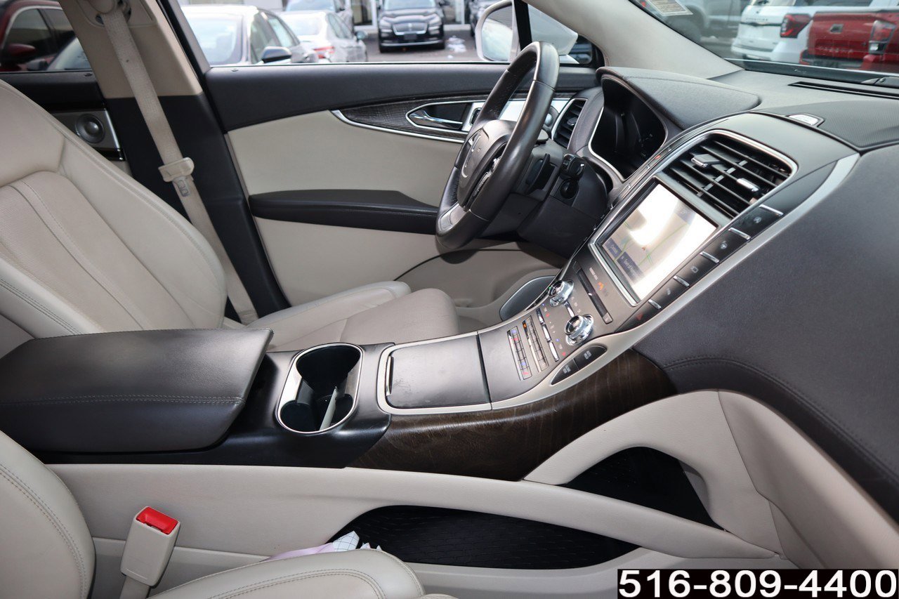 Used 2020 Lincoln Nautilus Reserve w/ Equipment Group 202A image 24