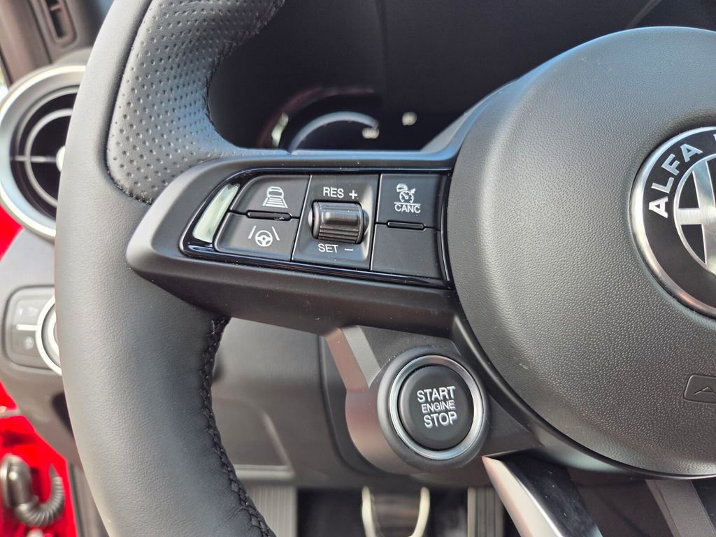 New 2026 Alfa Romeo Giulia Base w/ Driving Assist Package image 17