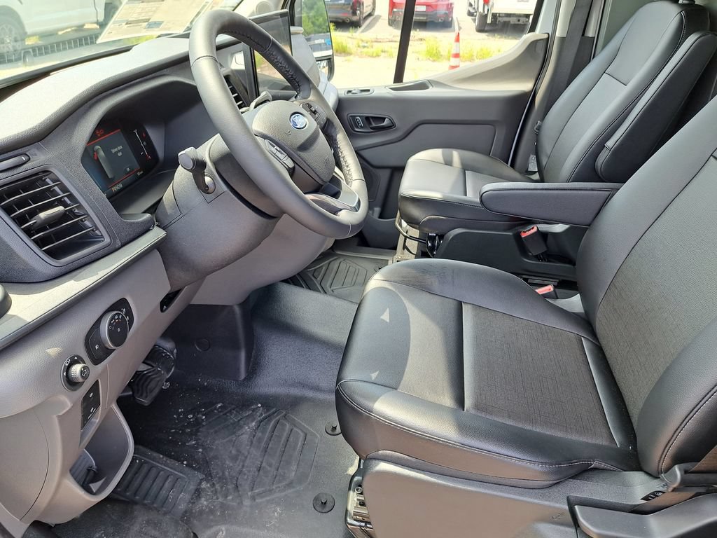 New 2026 Ford Transit 250 148 Medium Roof RWD image 14