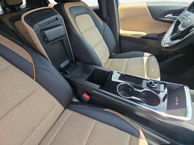 New 2026 Chevrolet Equinox ACTIV w/ Convenience Package III AWD/4WD image 20