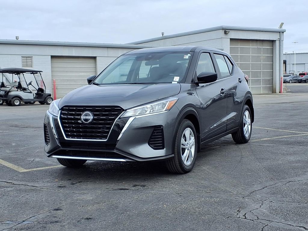 Certified 2025 Nissan Kicks Play S image 2