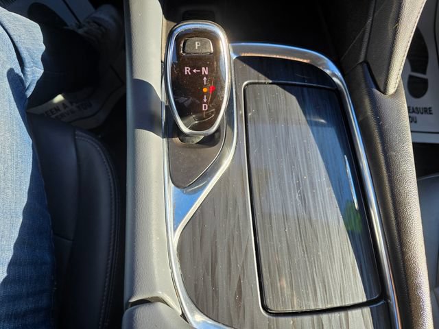 Used 2020 Buick Enclave Essence w/ Sound and Sites Package AWD/4WD image 21