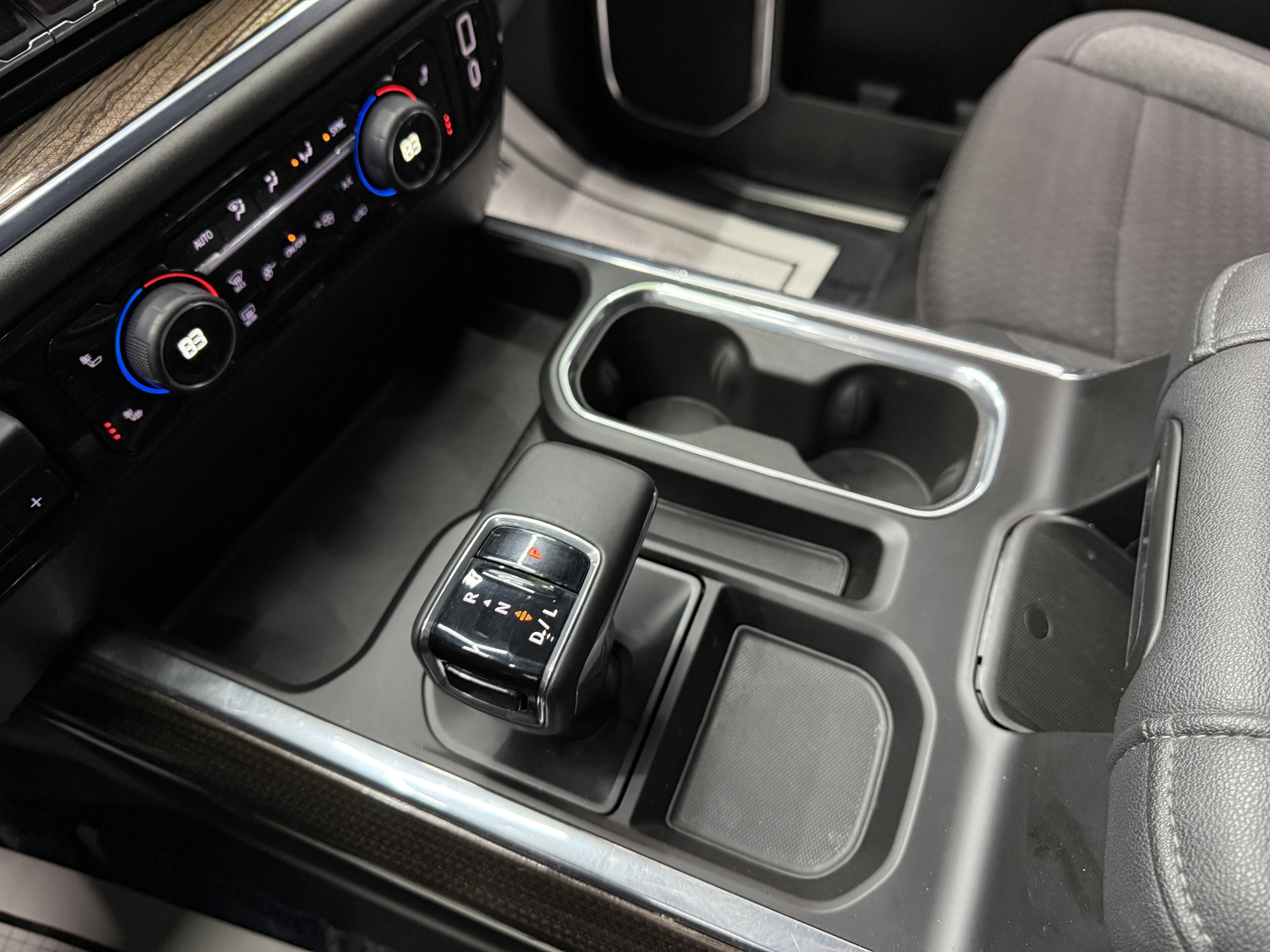 Used 2024 Chevrolet Silverado 1500 RST image 17