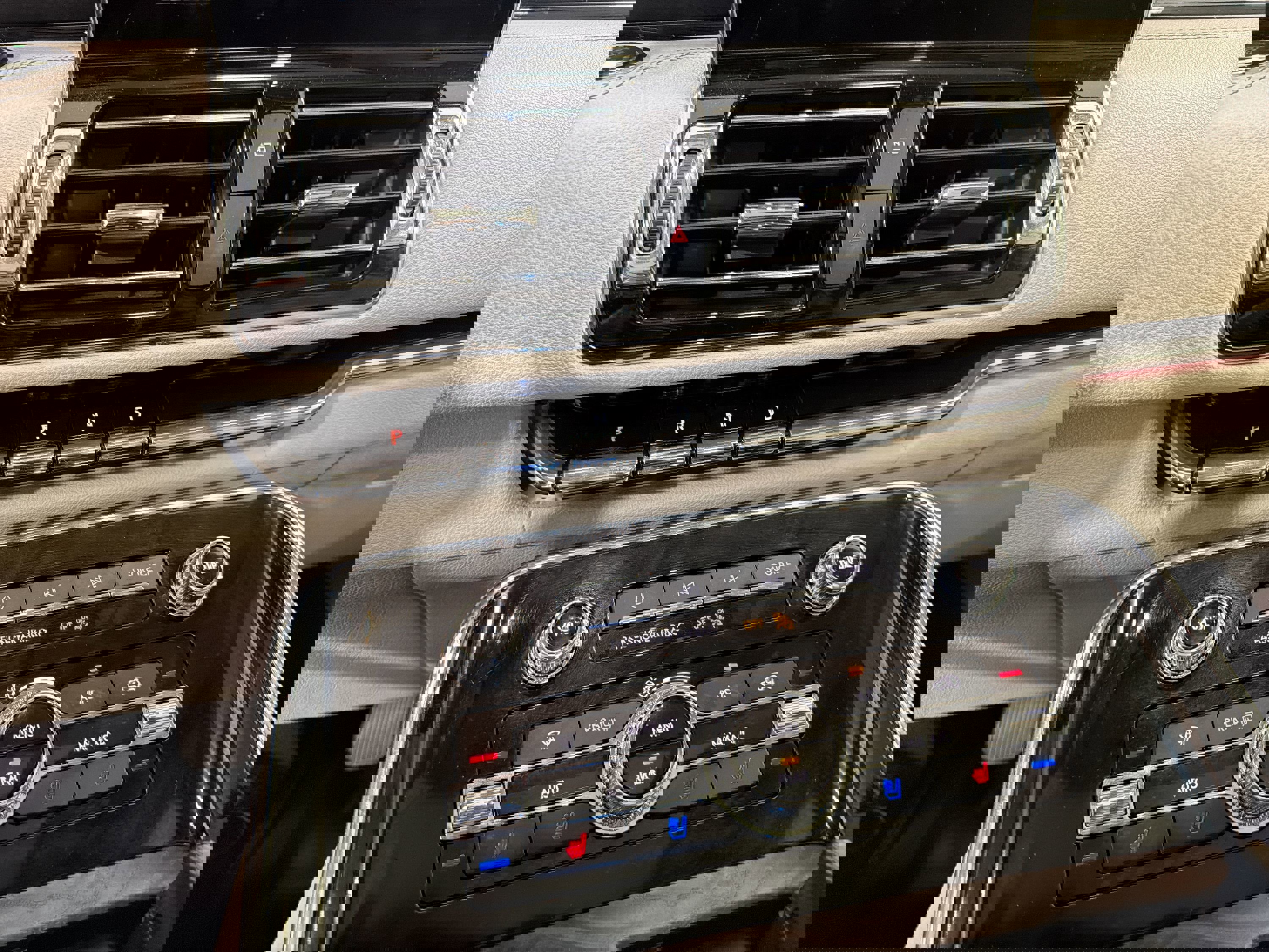 Used 2021 Lincoln Navigator L Reserve w/ Luxury Package image 21