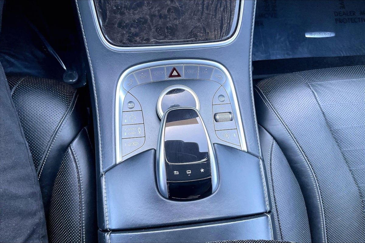 Used 2015 Mercedes-Benz S 550 Sedan image 30