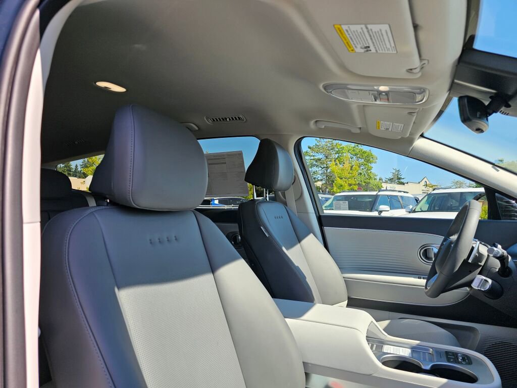 New 2026 Hyundai Ioniq 9 SEL image 11
