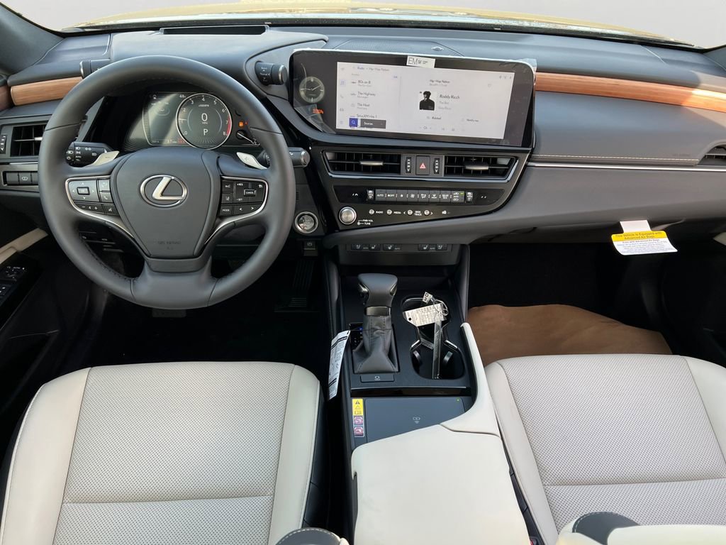 New 2025 Lexus ES 350 w/ Premium Package image 9