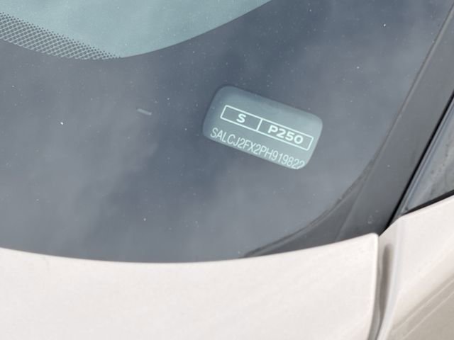 Used 2023 Land Rover Discovery Sport S image 32