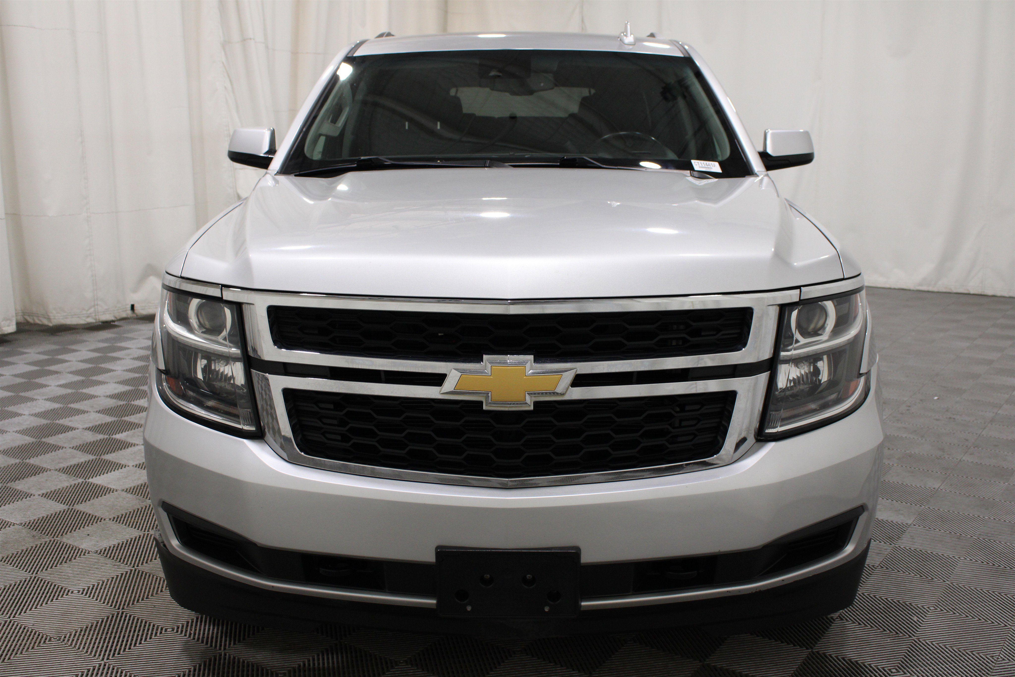 Used 2018 Chevrolet Suburban LT AWD/4WD image 35