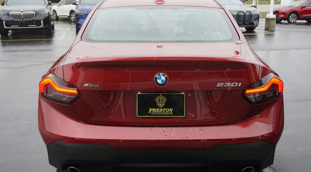 Used 2025 BMW 230i xDrive Coupe w/ Convenience Package image 4