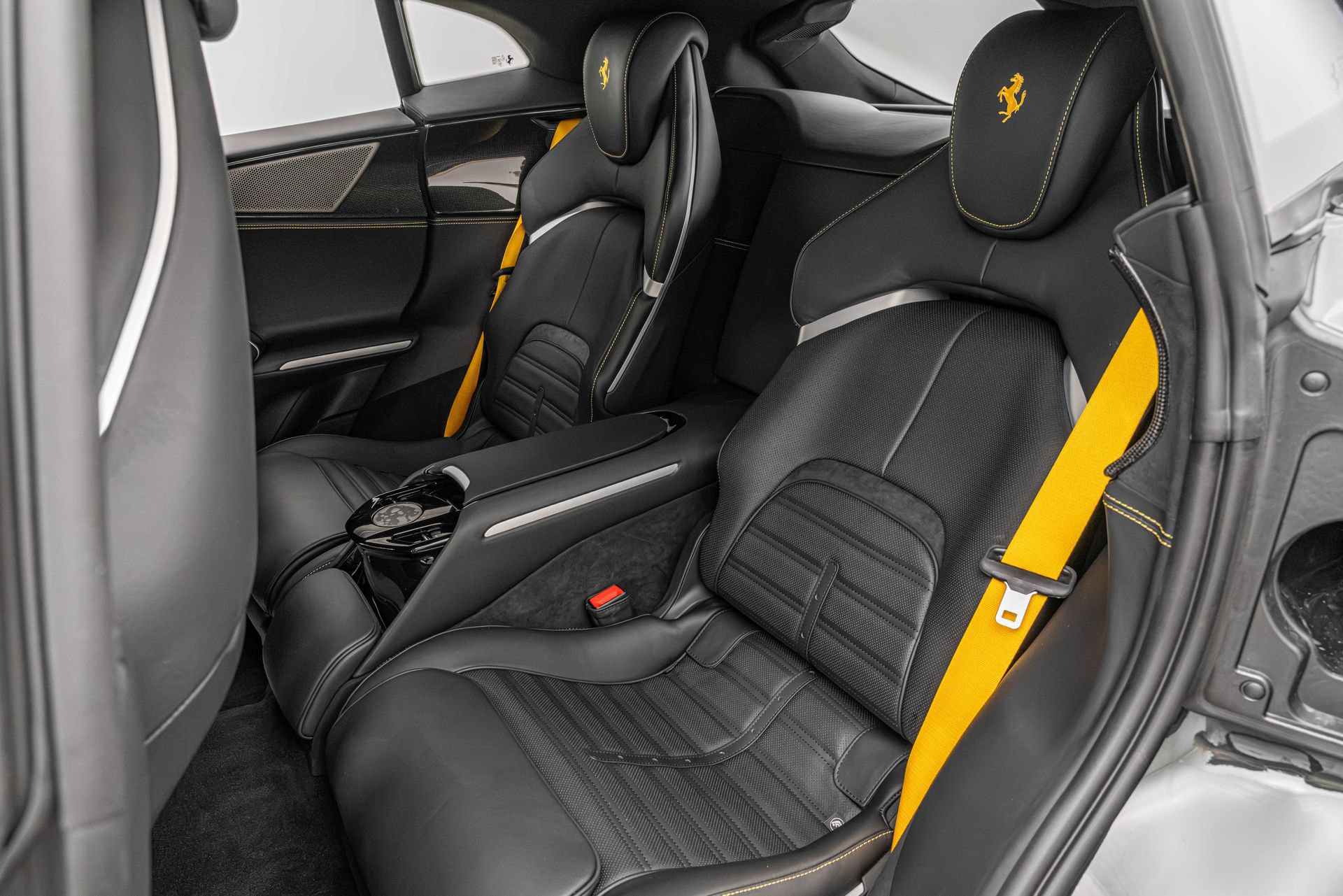 Used 2026 Ferrari Purosangue AWD/4WD image 33