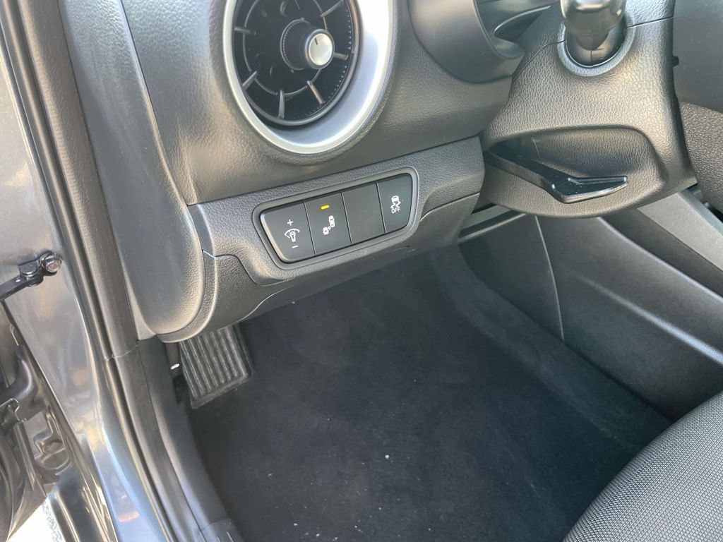 Used 2024 Kia Forte LXS FWD image 18