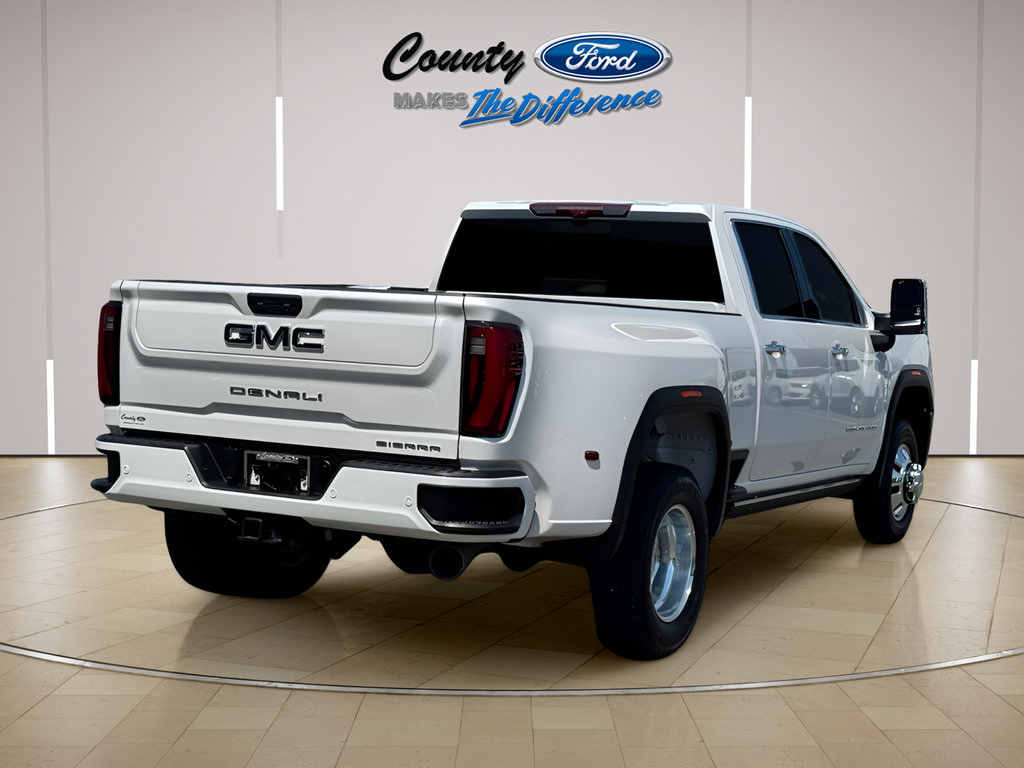 Used 2024 GMC Sierra 3500 Denali Ultimate AWD/4WD image 8