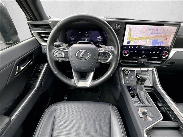 Used 2025 Lexus GX 550 image 7